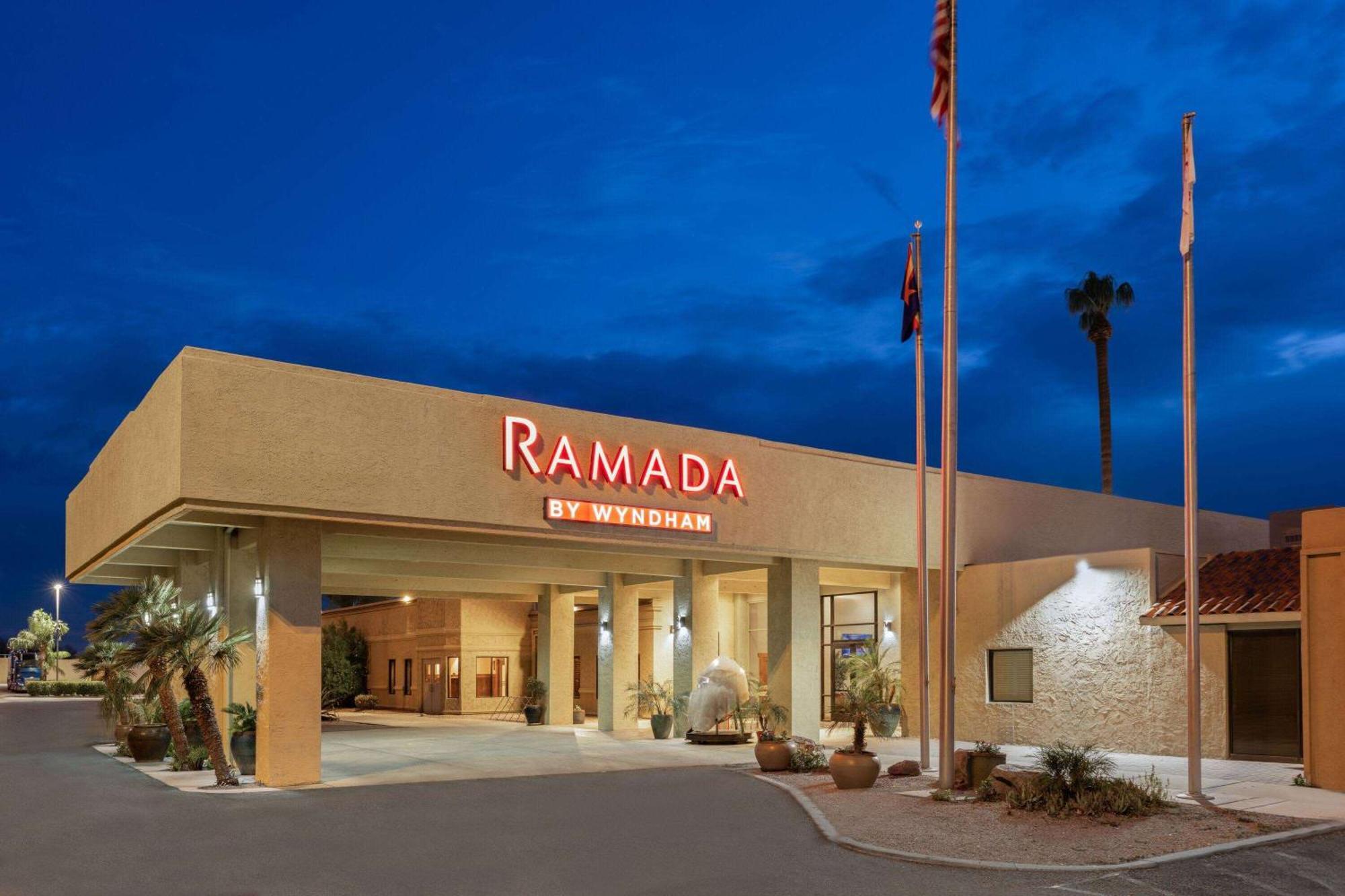 Hotel Ramada By Wyndham Tucson Exterior foto